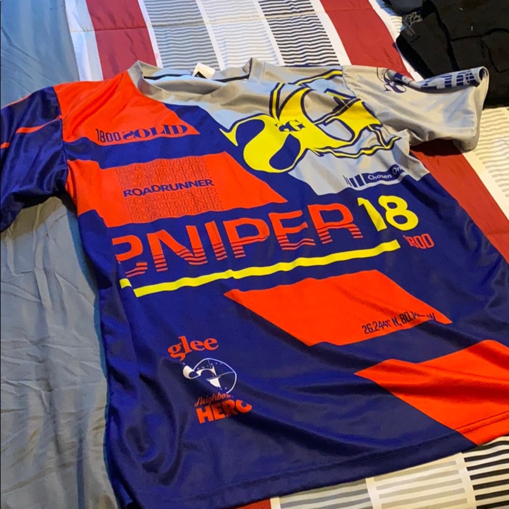 2 piece set. Top is a 3x and bottom is a 2x